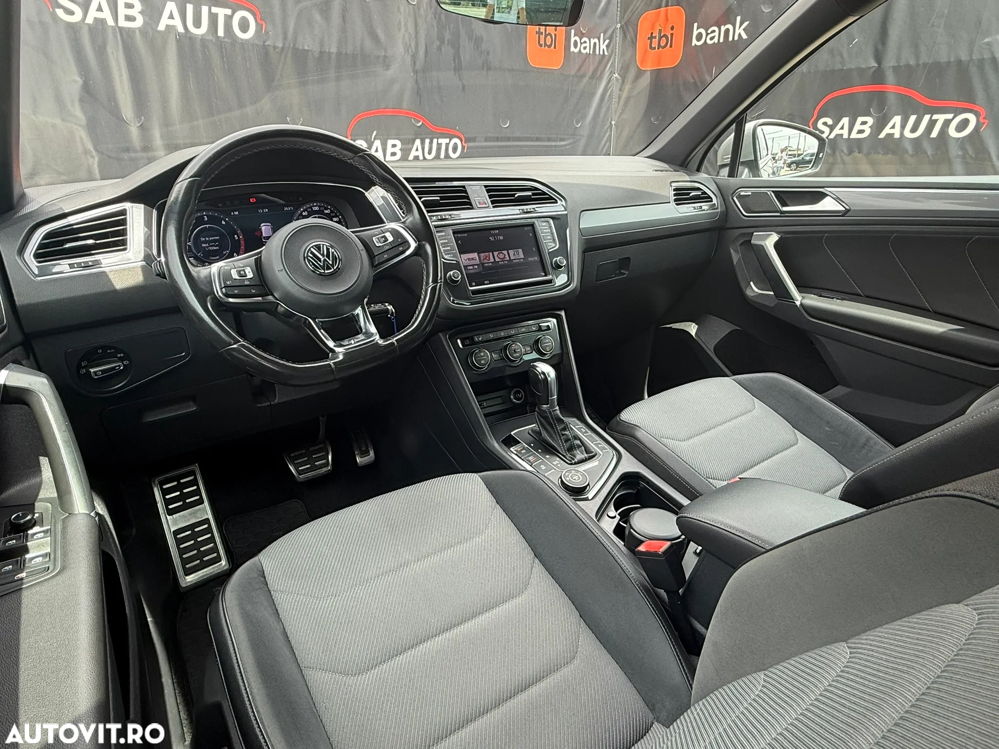 Volkswagen Tiguan 2.0 TDI SCR DSG 4Motion R-Line - 4