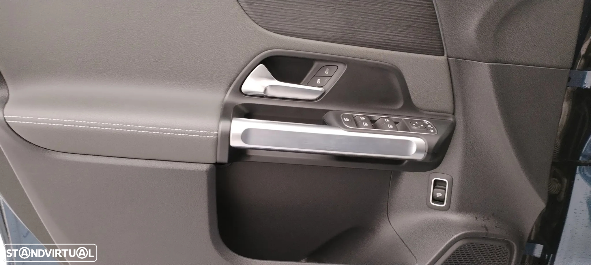 Mercedes-Benz EQB 250 Electric Art - 23