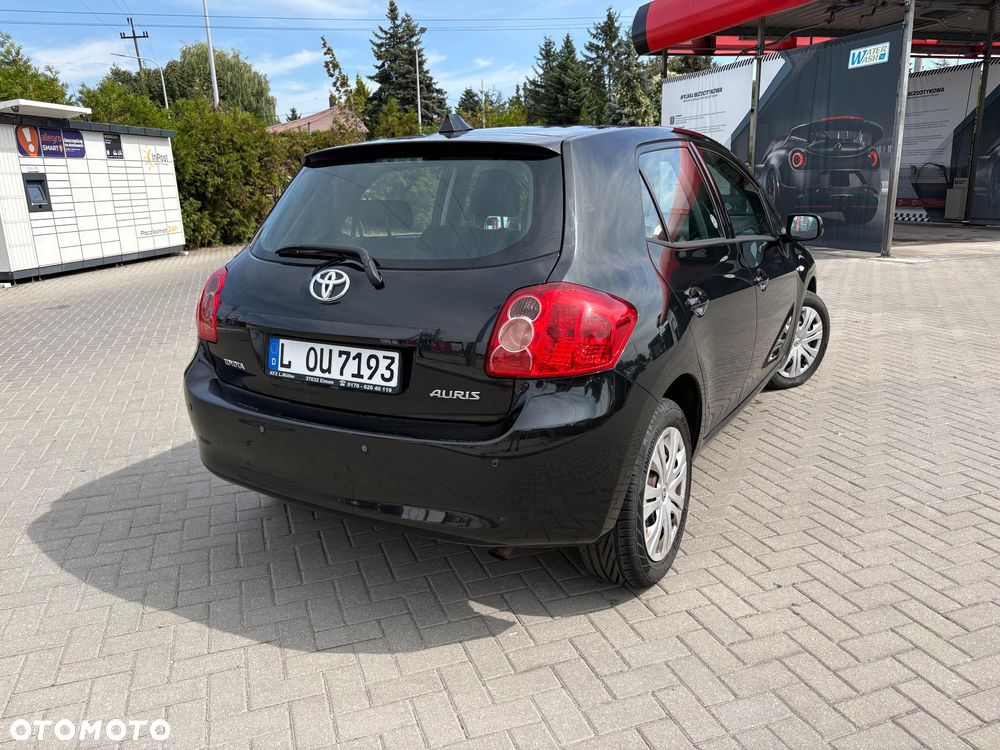 Toyota Auris 1.6 VVT-i Executive - 8