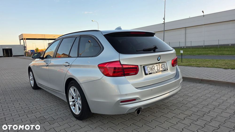 BMW Seria 3 318i GPF Sport Line Shadow - 11