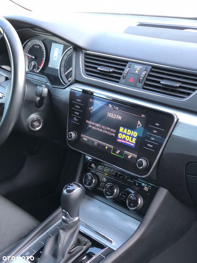 Skoda Superb 2.0 TDI DSG Style - 23