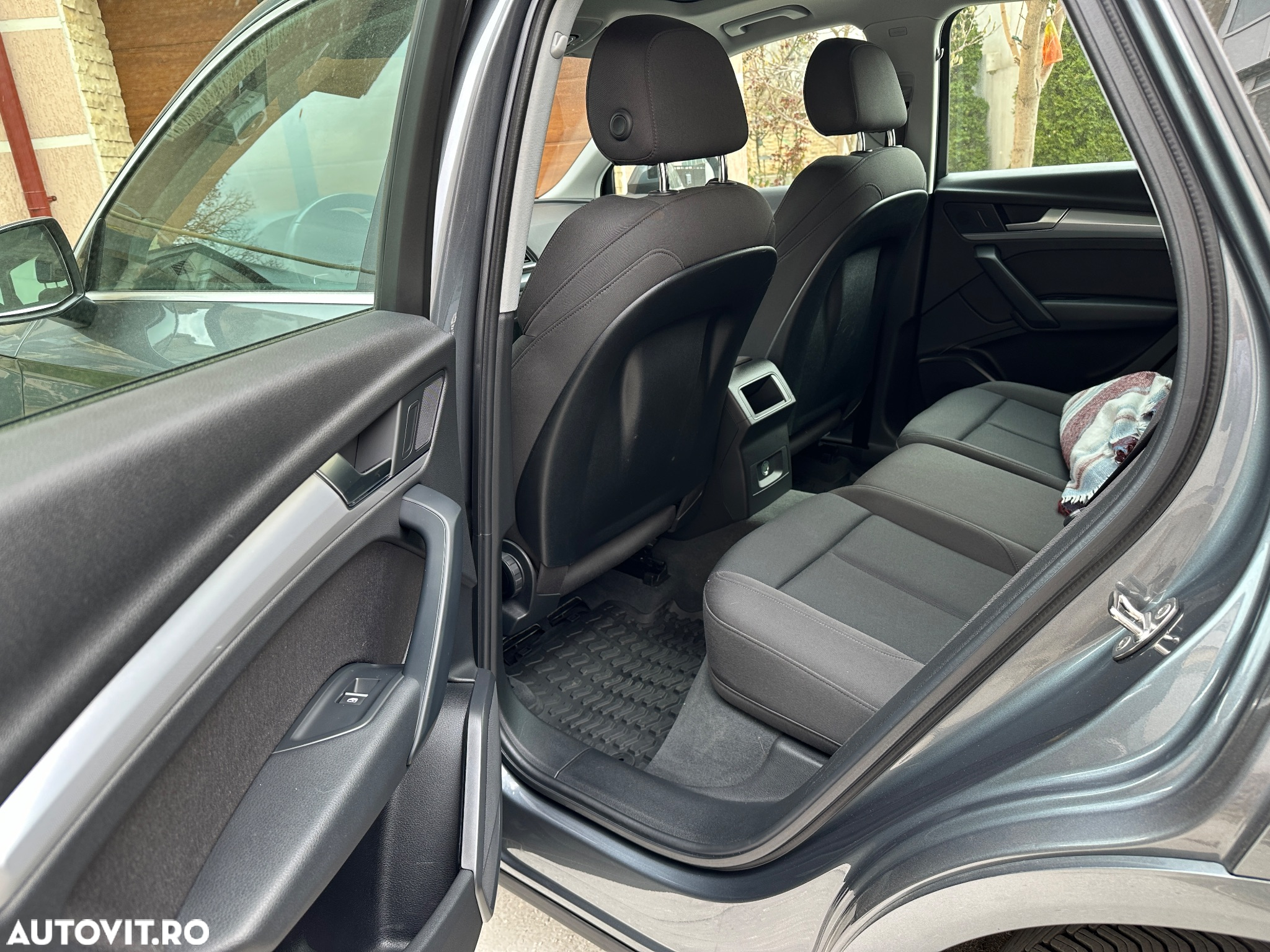 Audi Q5 2.0 40 TDI quattro S tronic Design - 10
