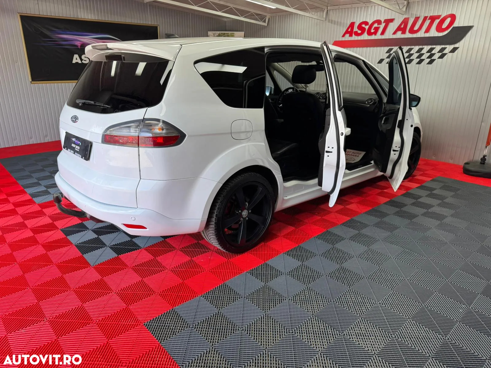 Ford S-Max - 19