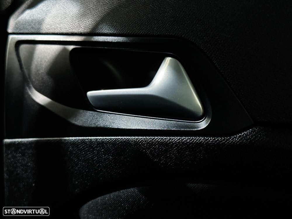 Peugeot 308 1.2 PureTech Allure - 27