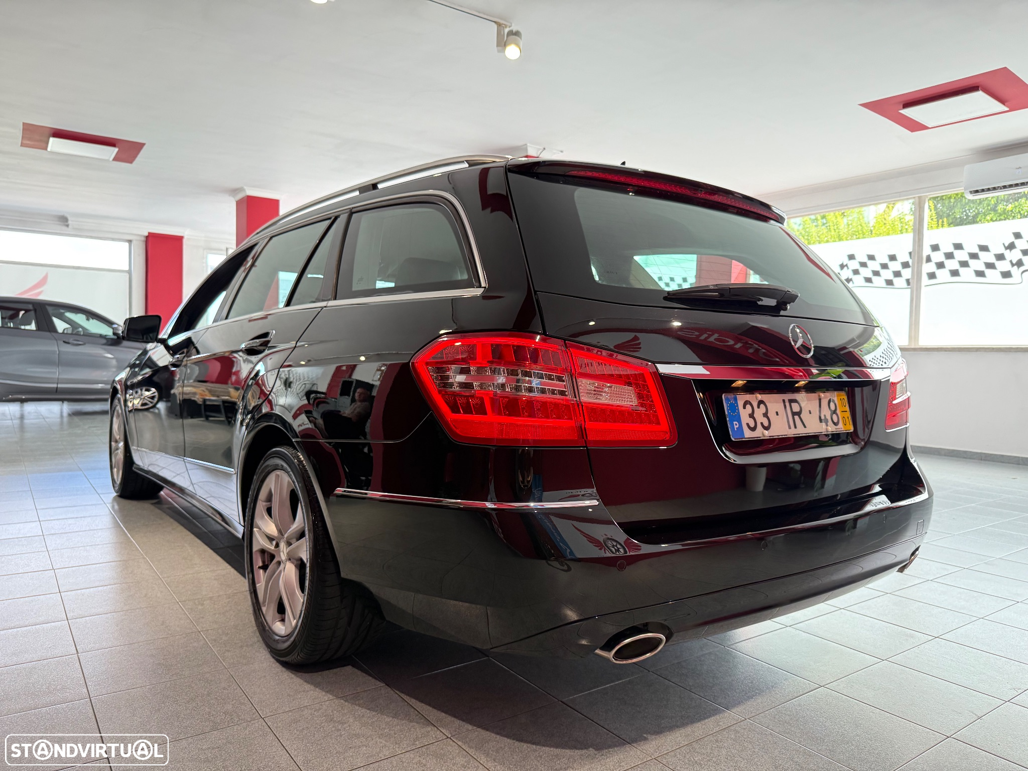 Mercedes-Benz E 350 CDi Avantgarde 4-Matic BlueEfficiency - 4