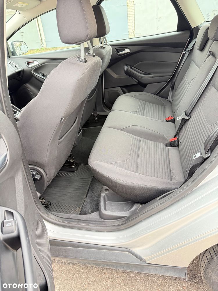 Ford Focus 1.5 TDCi SYNC Edition - 14