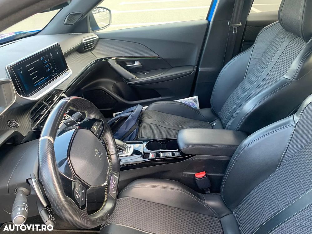 Peugeot 2008 1.5 BlueHDI STT EAT8 GT Line - 4