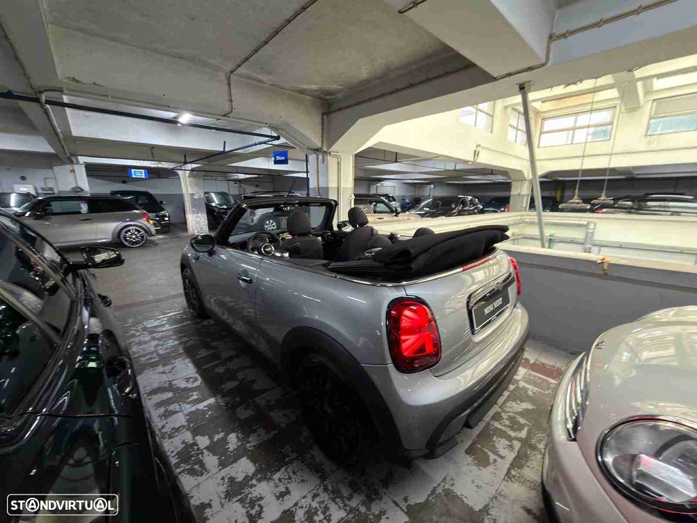 MINI Cabrio Cooper Premium Classic Auto - 3