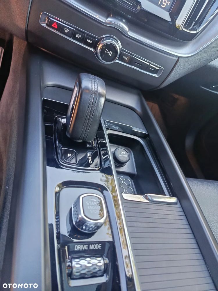 Volvo XC 60 B4 D Momentum Pro - 7