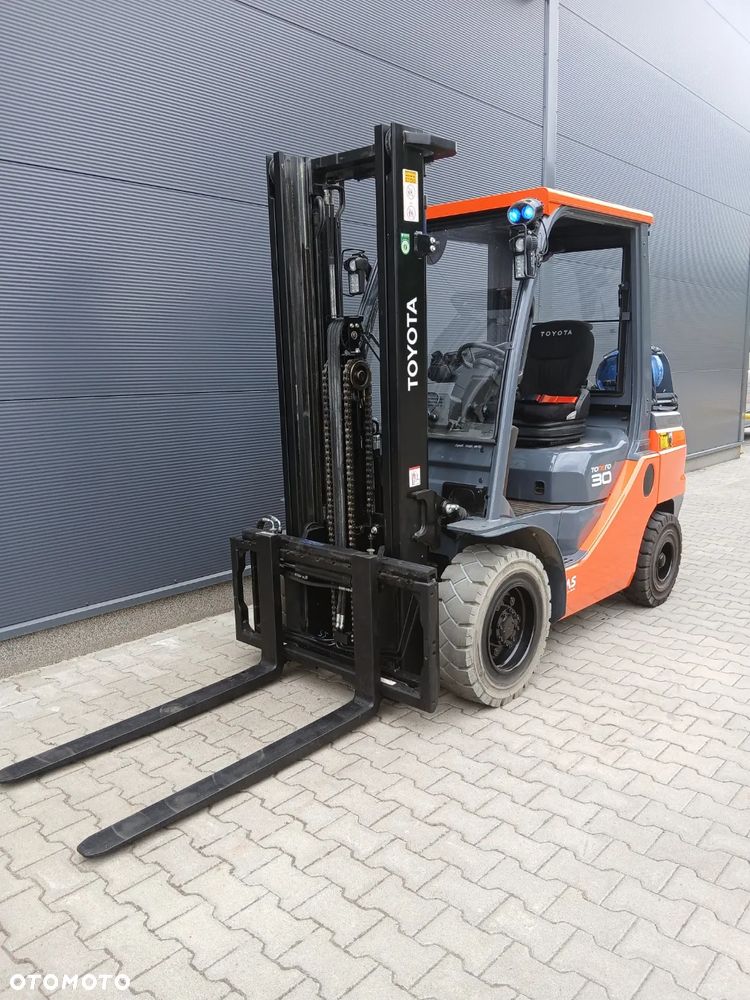 Toyota 02-8FGF30 - 4