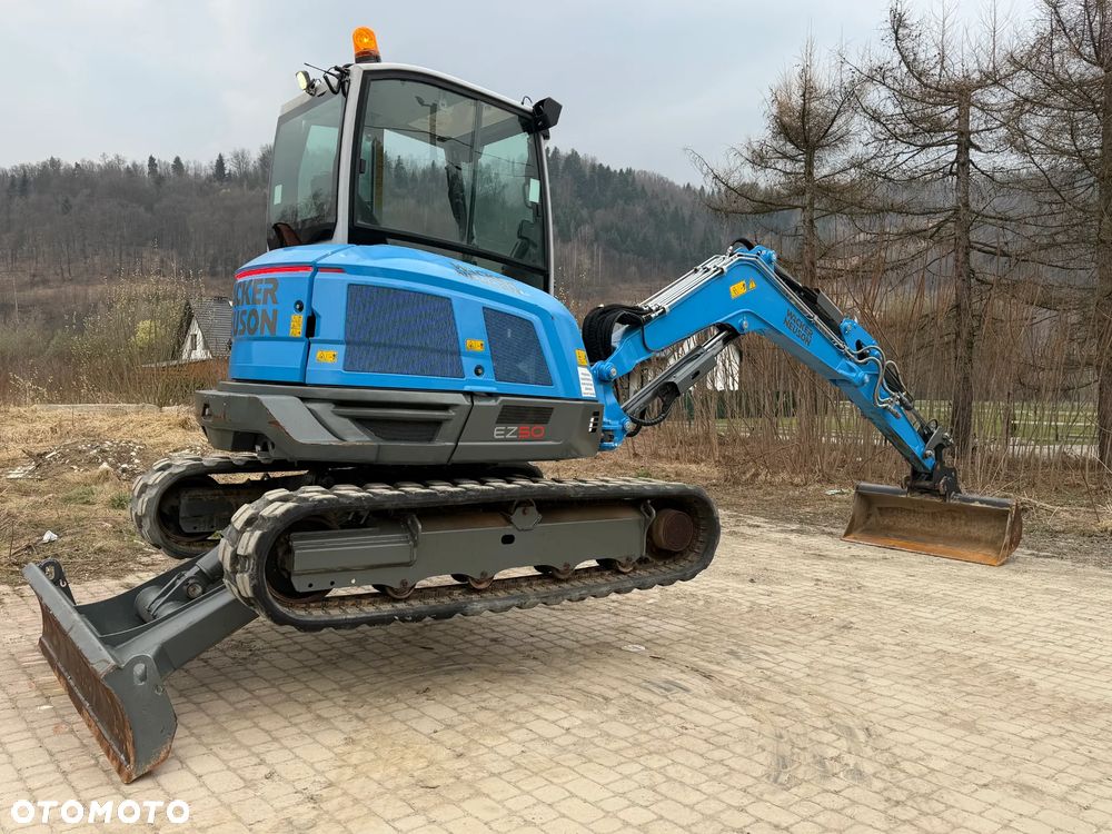 Wacker Neuson EZ50 Koparka Gąsienicowa 5,5 Tony. 2022 rok. 1400 mtg. Jak Nówka z salonu! ani deka luzów czy wycieków! Pochodzi z Gospodarstwa Norweskiego! Aktualne serwisy DEKRA BMWT. 2 łyżki. Silnik PERKINS 4 cyl. 52km. Maszyna Full wypasiona! Bogata wersja Norweska! Klima. Radio Usb. Szybkozłącze Hydrauliczne. OKAZJA. Pełny Oryginał historia do sprawdzenia w Wacker autoryzowany! - 22