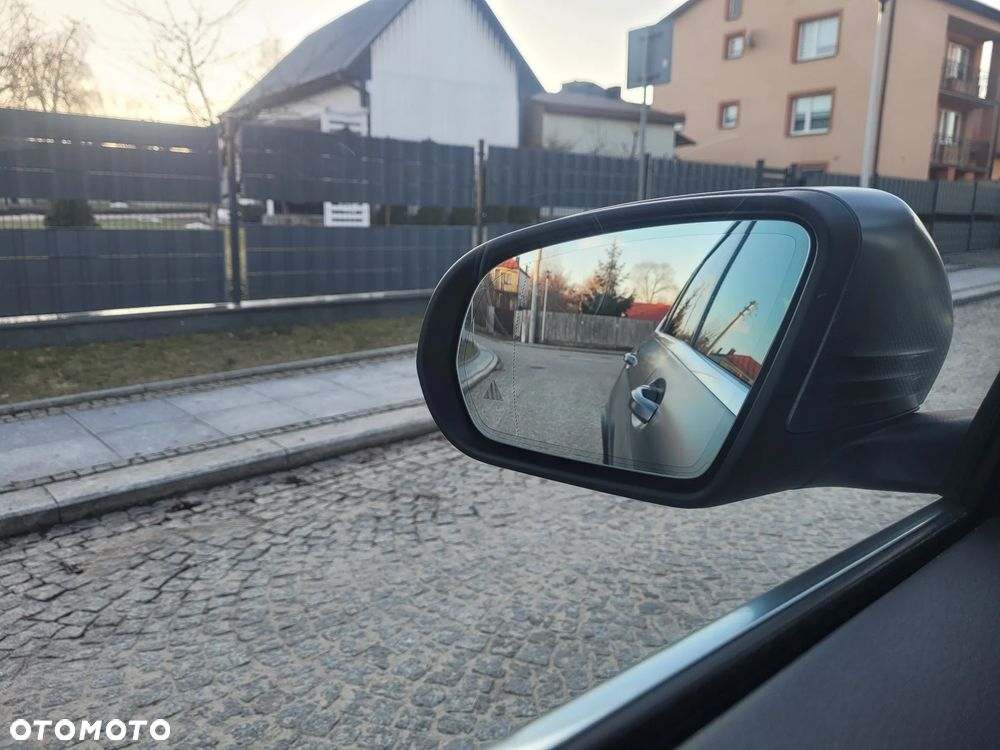 Mercedes-Benz GLC - 19