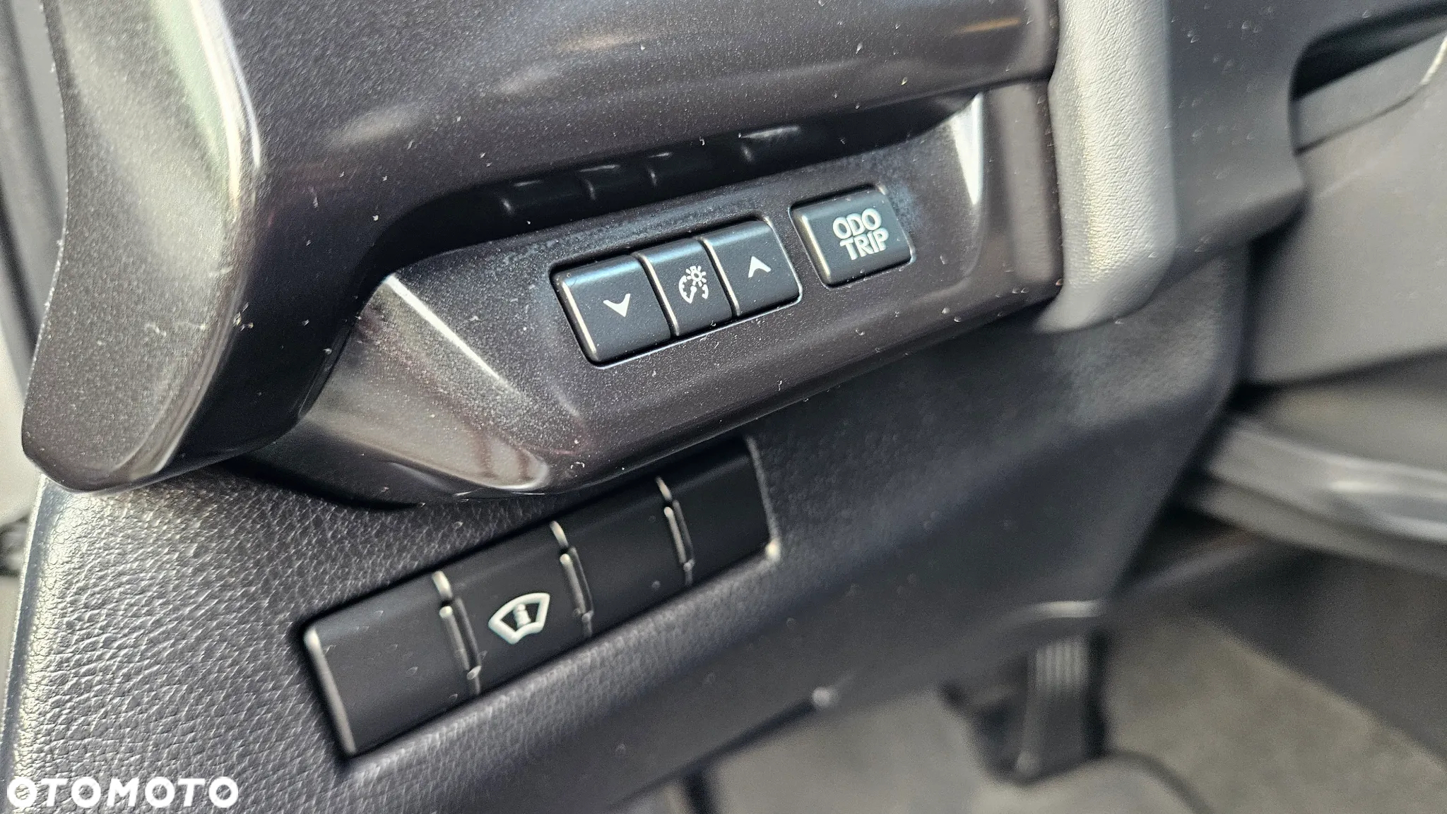 Lexus UX 250h Luxury Line - 19