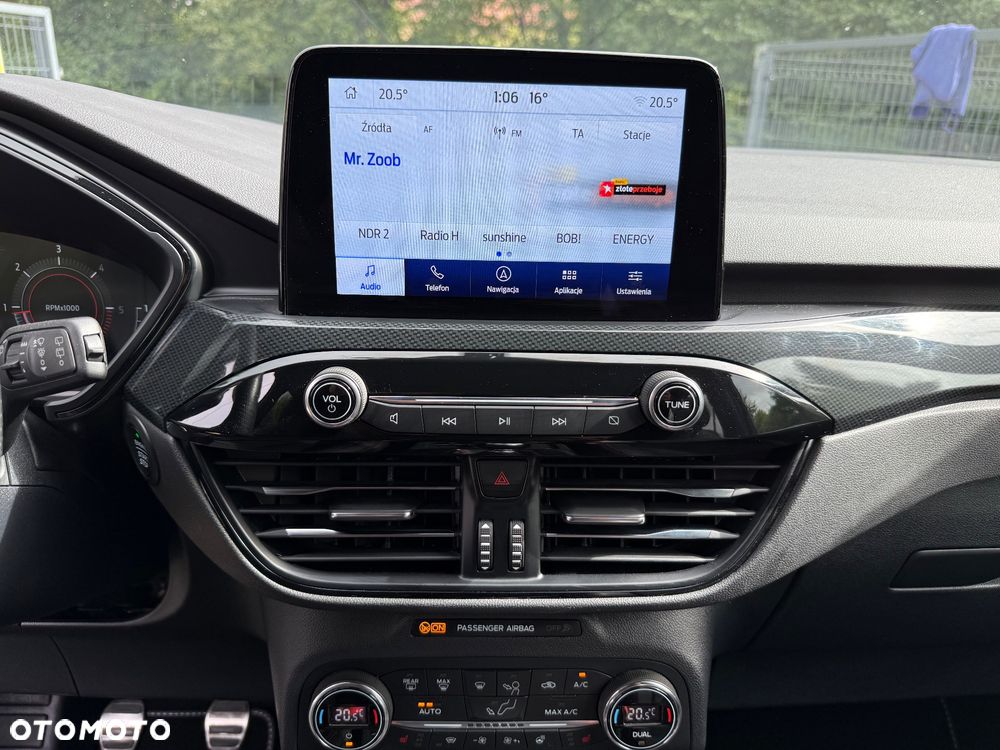 Ford Kuga 2.0 EcoBlue Hybrid ST-LINE X - 21