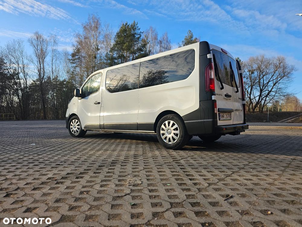 Renault Trafic Grand 1.6 dCi - 4