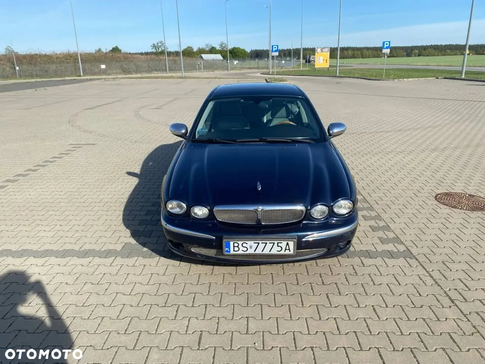 Jaguar X-Type 2.5 V6 4x4 Executive - 3