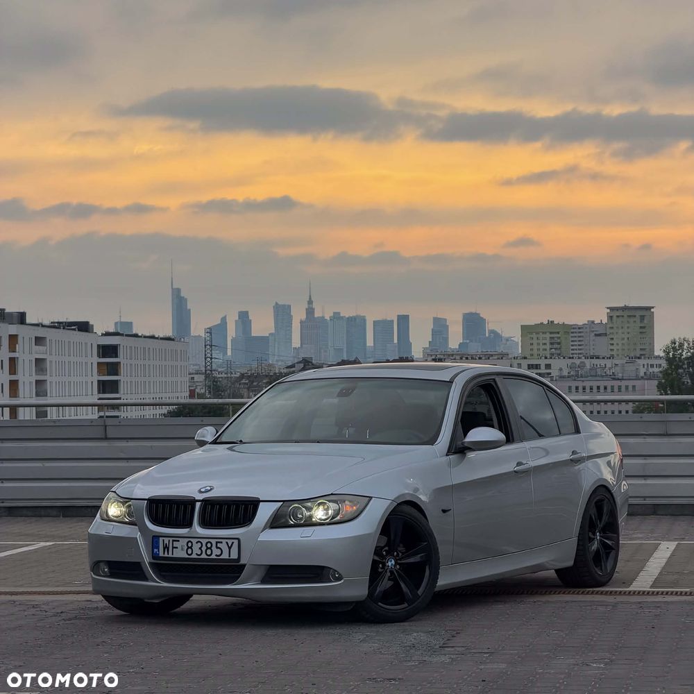 BMW Seria 3 325i - 2