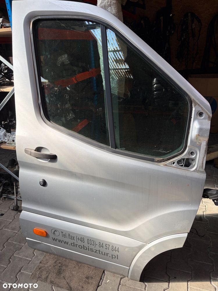 DRZWI prawe kompletne  FORD TRANSIT MK8