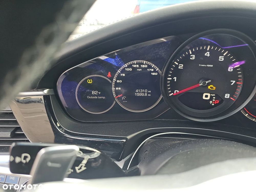 Porsche Panamera 4 Edition 10 Jahre - 12