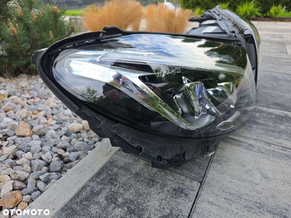 MERCEDES C KLASA 205 Lampy przód Full Led Inteligent 2059063104 2059063204 - 8