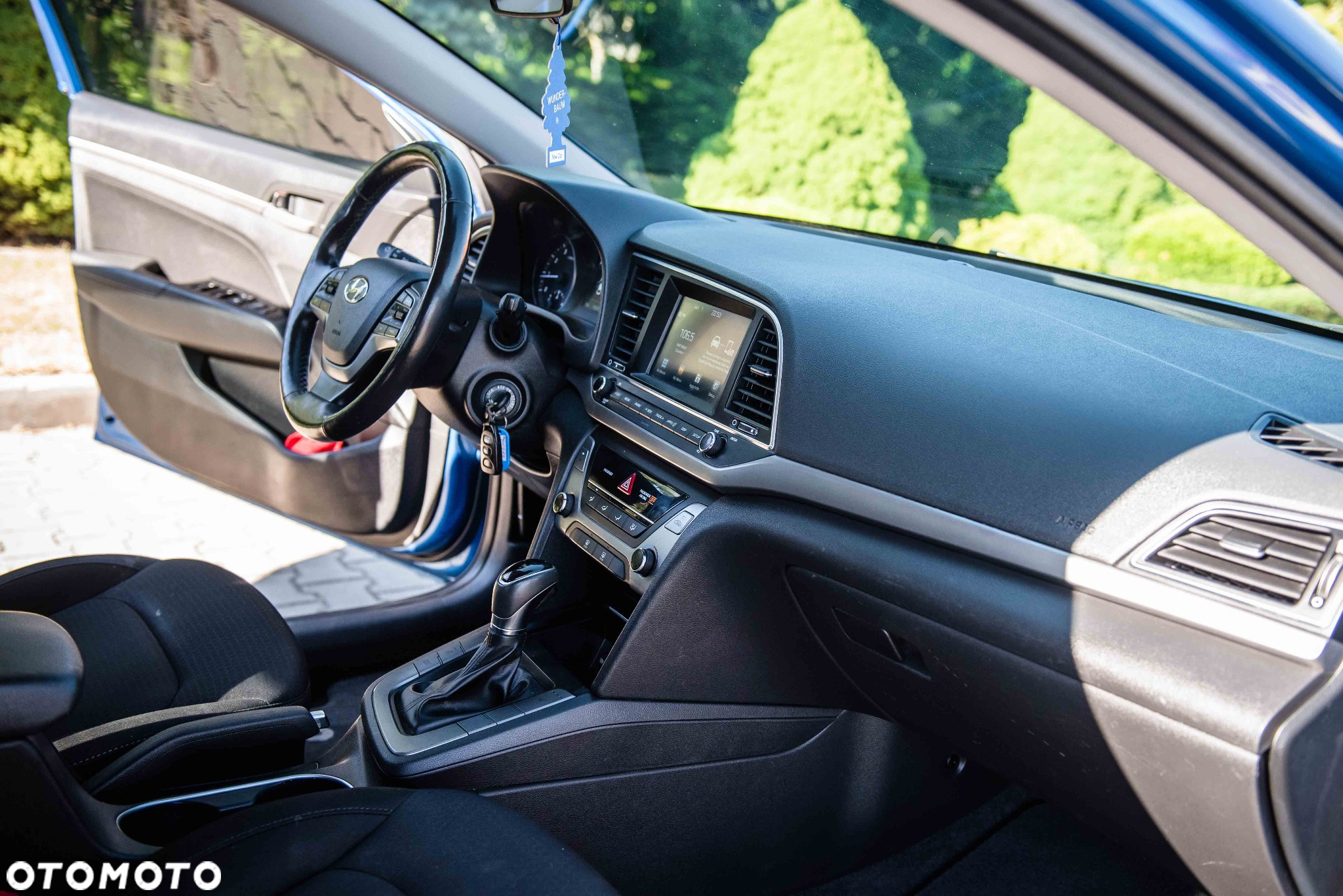 Hyundai Elantra - 15
