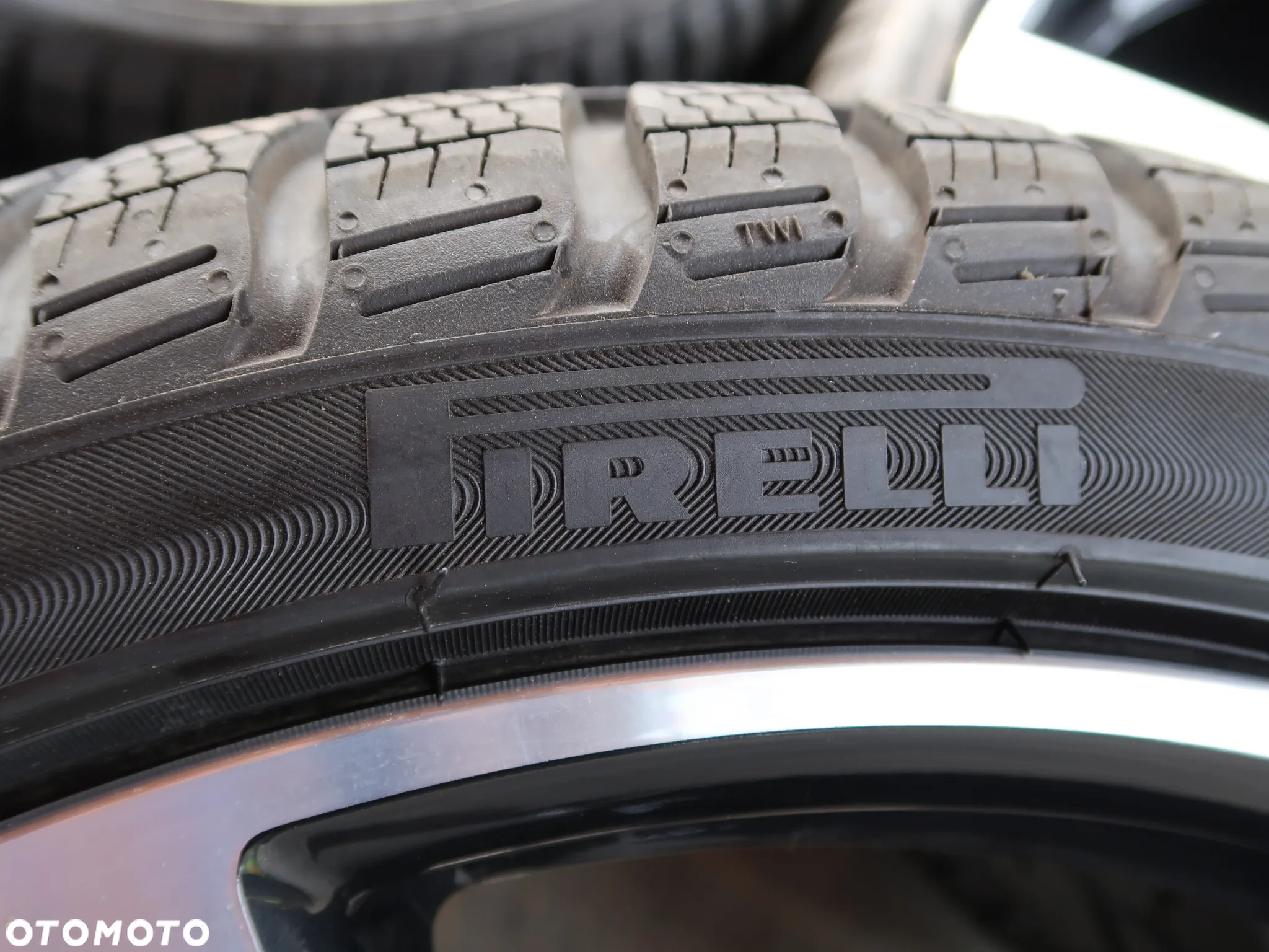 Koła zimowe Audi S3 A3 8Y0 235/35R19 Pirelli - 8