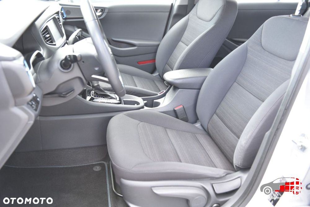 Hyundai IONIQ - 18