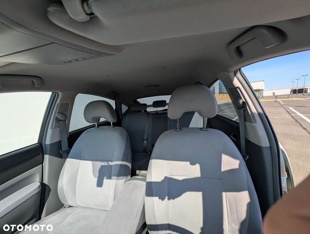 Toyota Prius 1.5 VVT-i Sol (nav) - 8