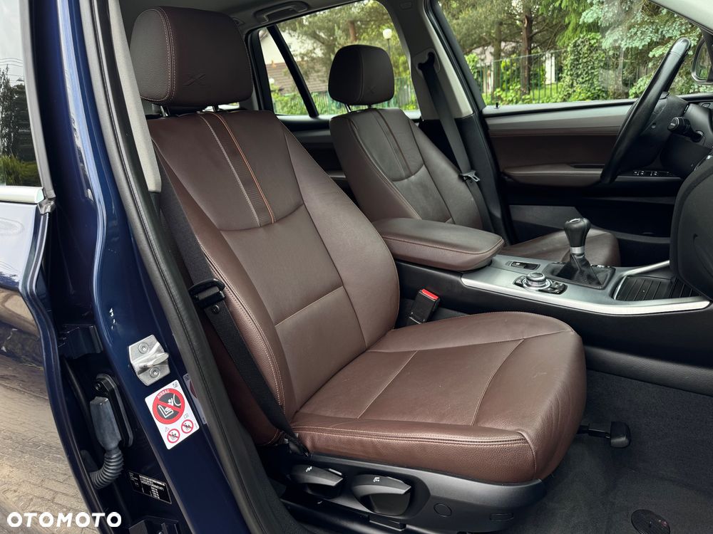BMW X3 xDrive20d Advantage - 33