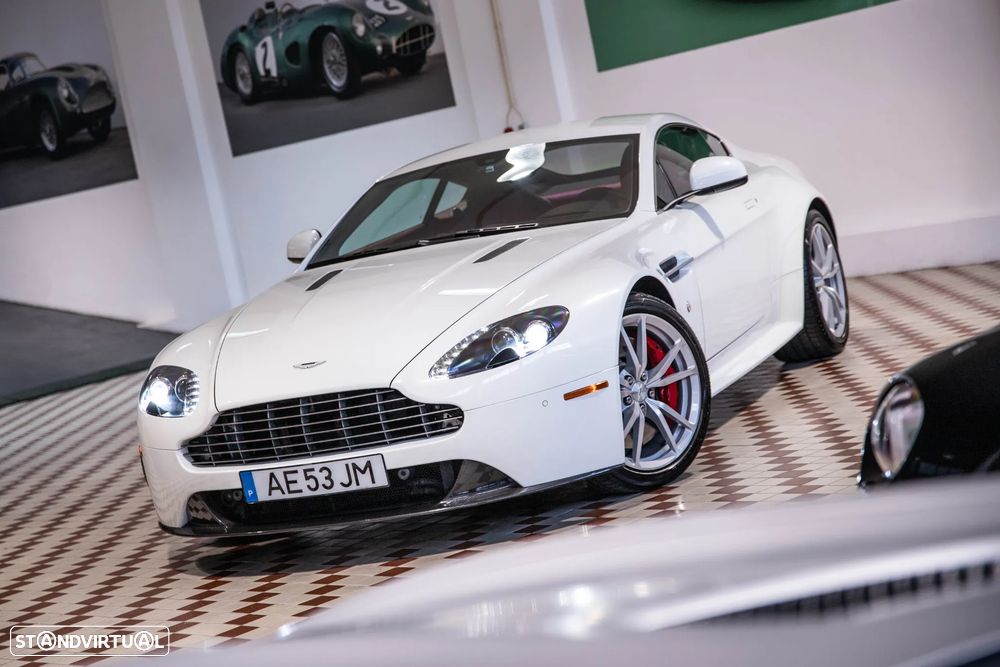 Aston Martin Vantage Coupe 2017 photo 5