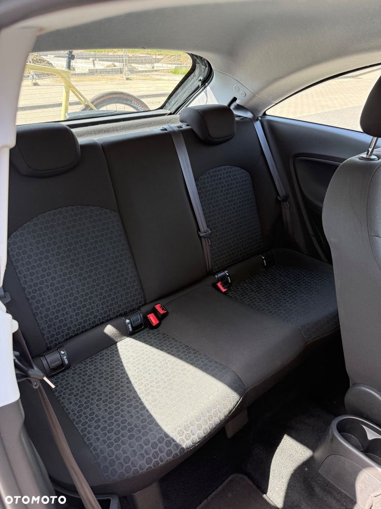 Opel Corsa 1.4 On - 9