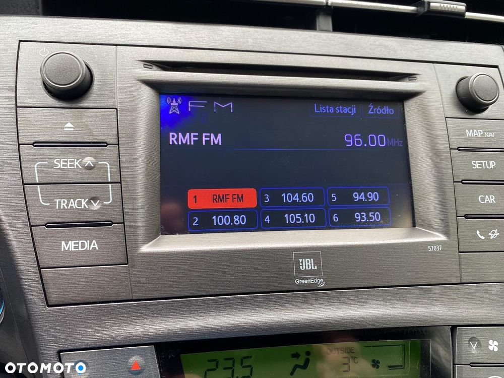 Toyota Prius 1.8 HSD Premium - 9