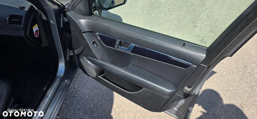 Mercedes-Benz Klasa C 200 CDI BlueEff Elegance - 24