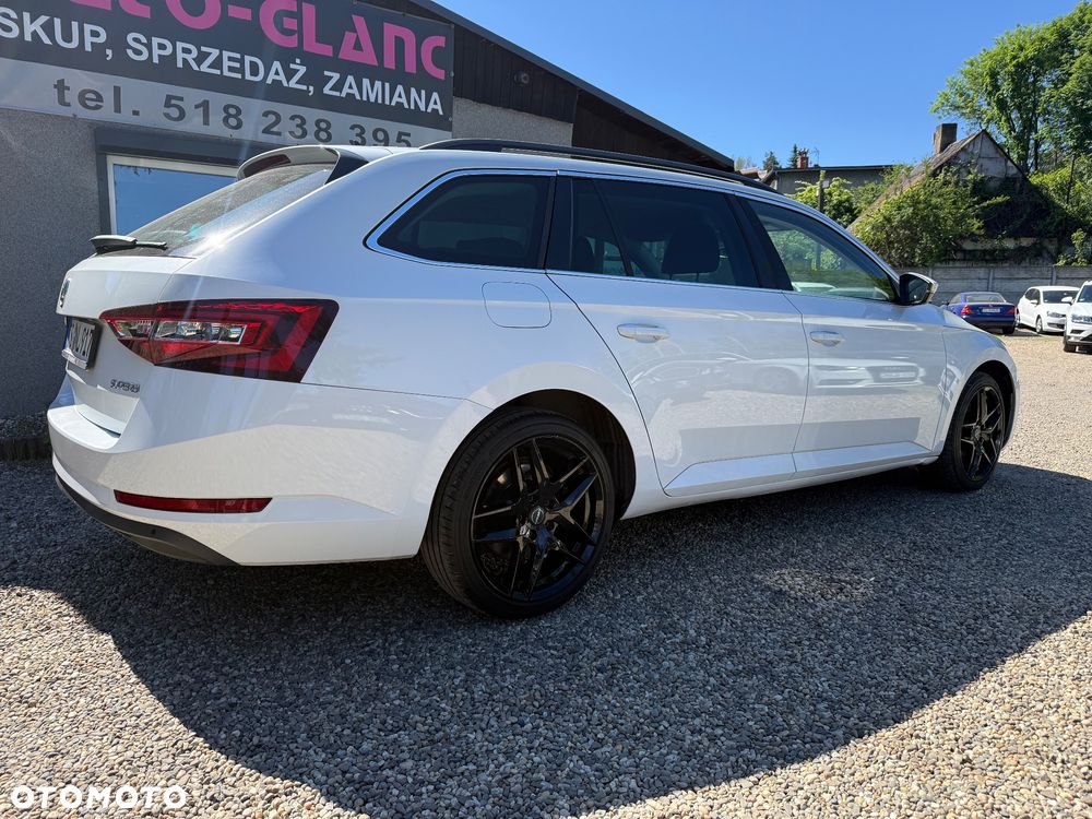 Skoda Superb 2.0 TDI DSG Style - 9