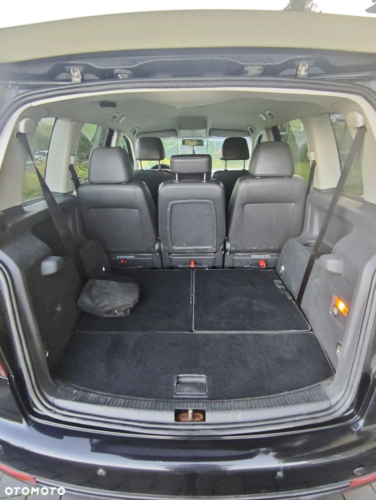 Volkswagen Touran 1.9 TDI DPF Highline DSG - 10