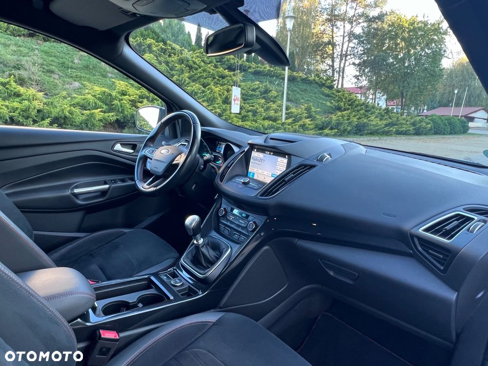Ford Kuga 2.0 TDCi AWD ST-Line - 25