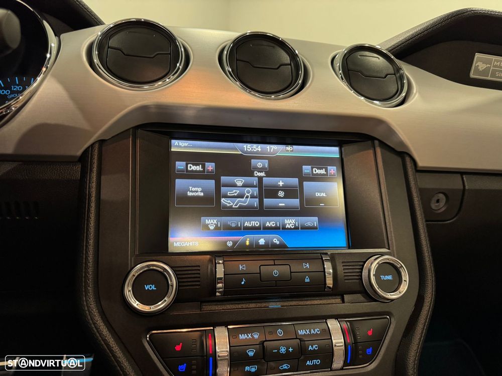 Ford Mustang 2.3i EcoBoost - 39