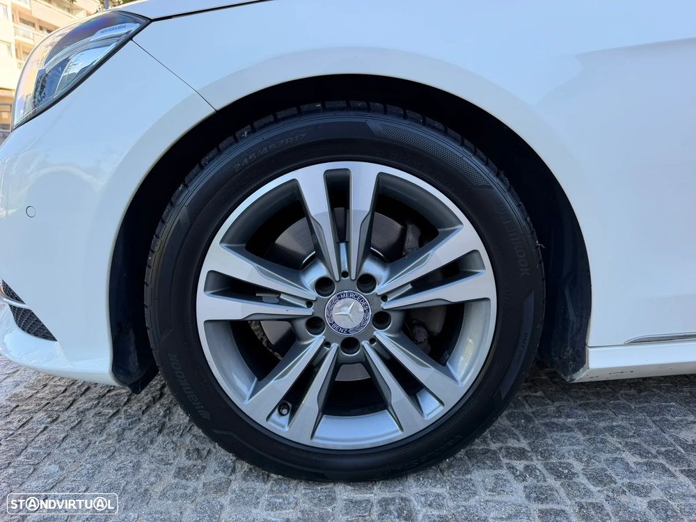 Mercedes-Benz E 300 Bluetec Hybrid Avantgarde - 27
