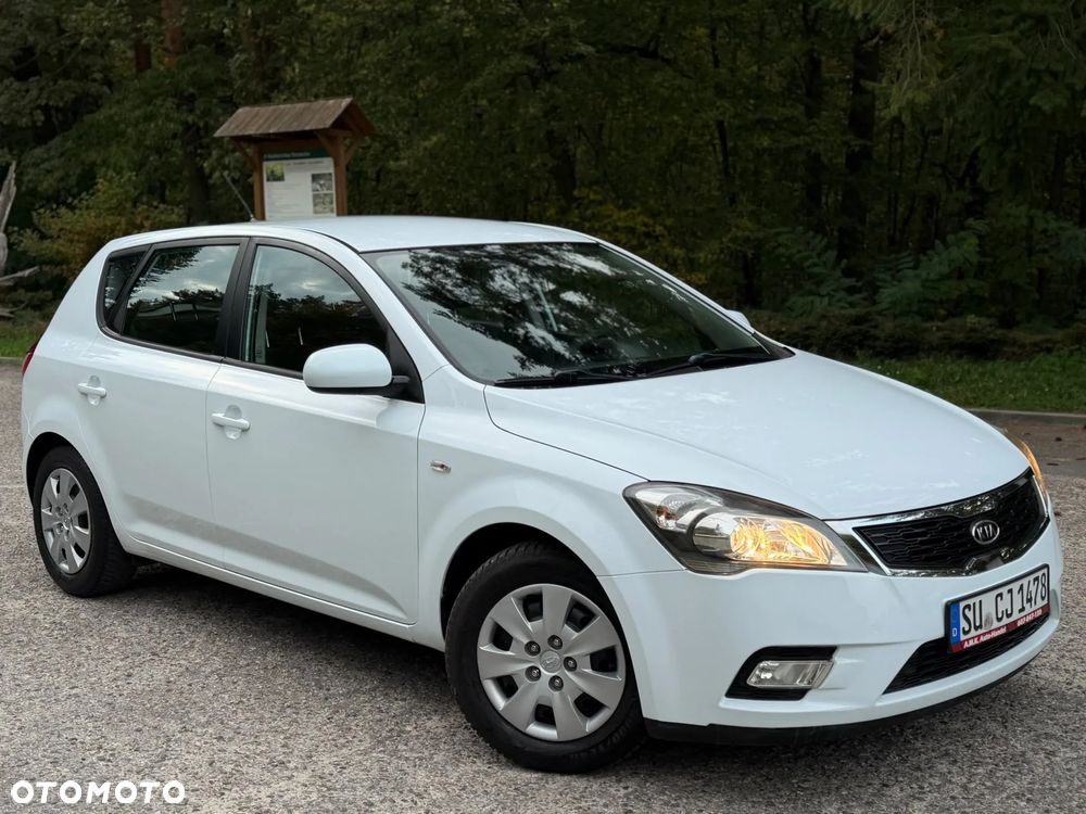 Kia Ceed 2011 photo 5