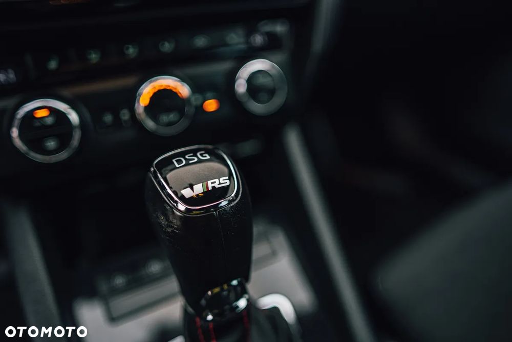 Skoda Octavia 2.0 TDI DSG RS - 17