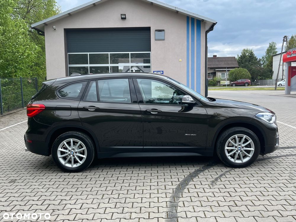 BMW X1 xDrive20i GPF Advantage sport - 31
