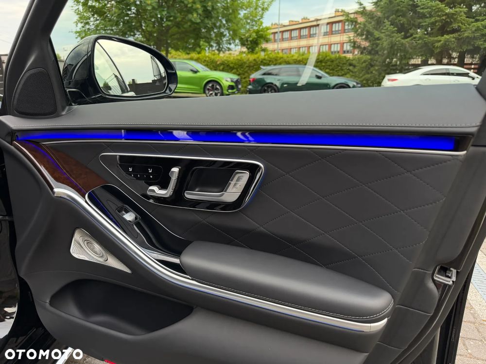 Mercedes-Benz Klasa S 500 4Matic L 9G-TRONIC - 16