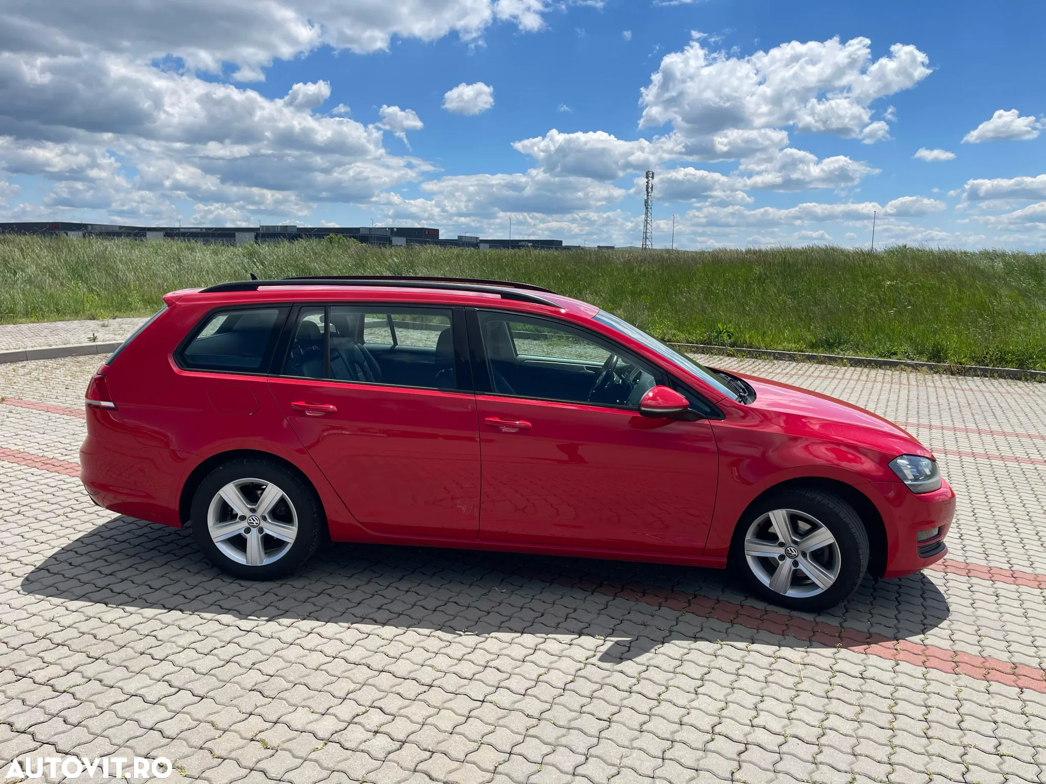 Volkswagen Golf 1.6 TDI BlueMotion Technology DSG Comfortline - 10