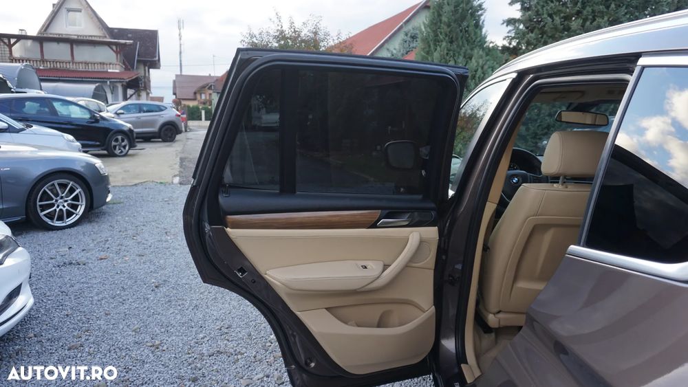BMW X3 xDrive28i Aut. Advantage - 8