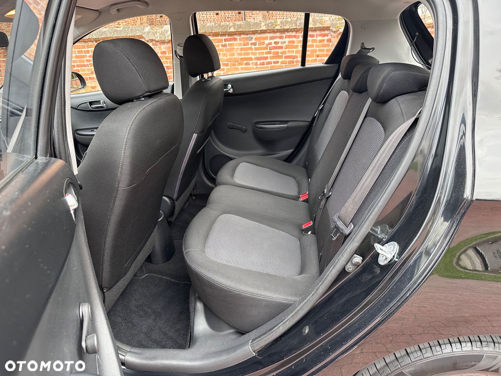 Hyundai i20 1.2 Fifa World Cup Edition - 20