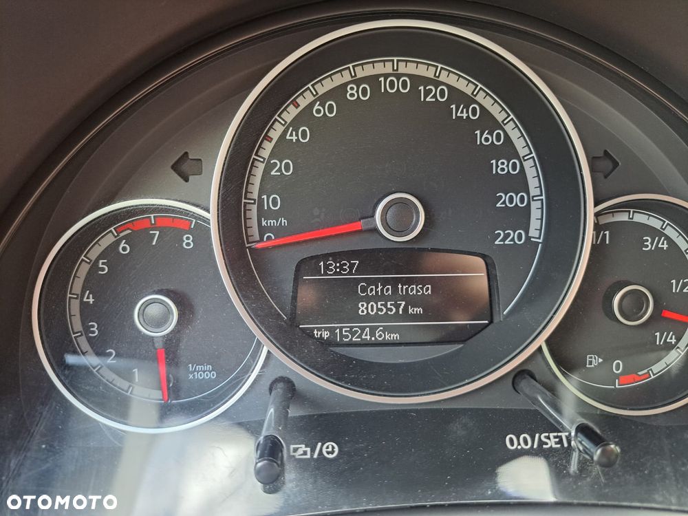 Volkswagen up! GTI - 35