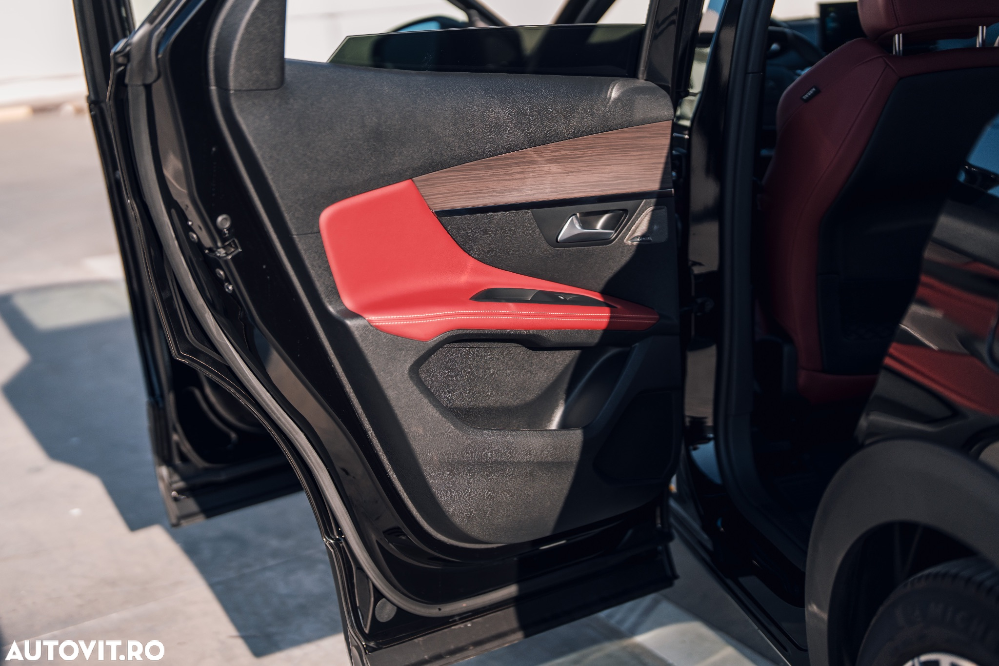 Peugeot 3008 PHEV EAT8 4X4 GT Pack - 17