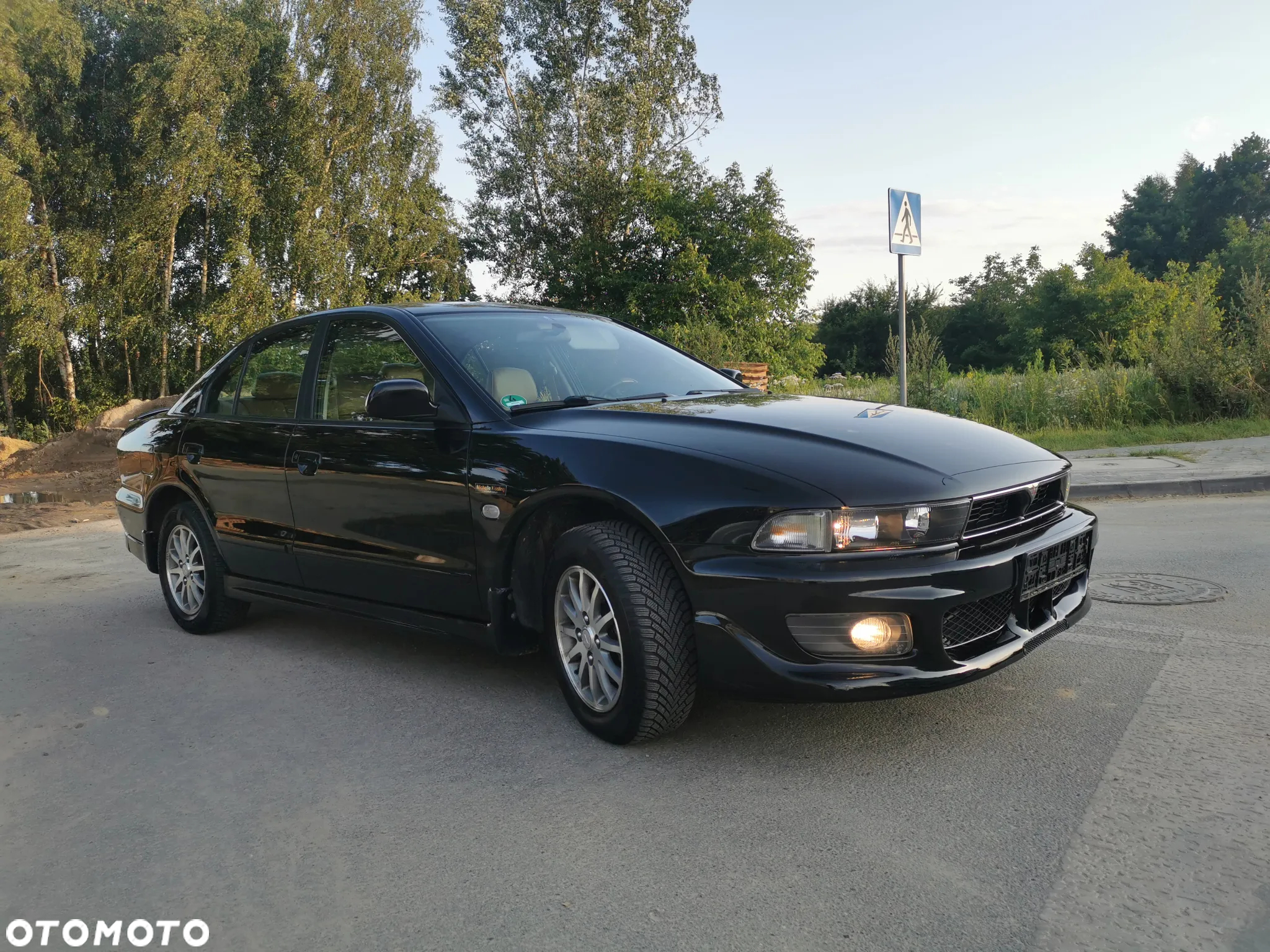 Mitsubishi Galant - 13