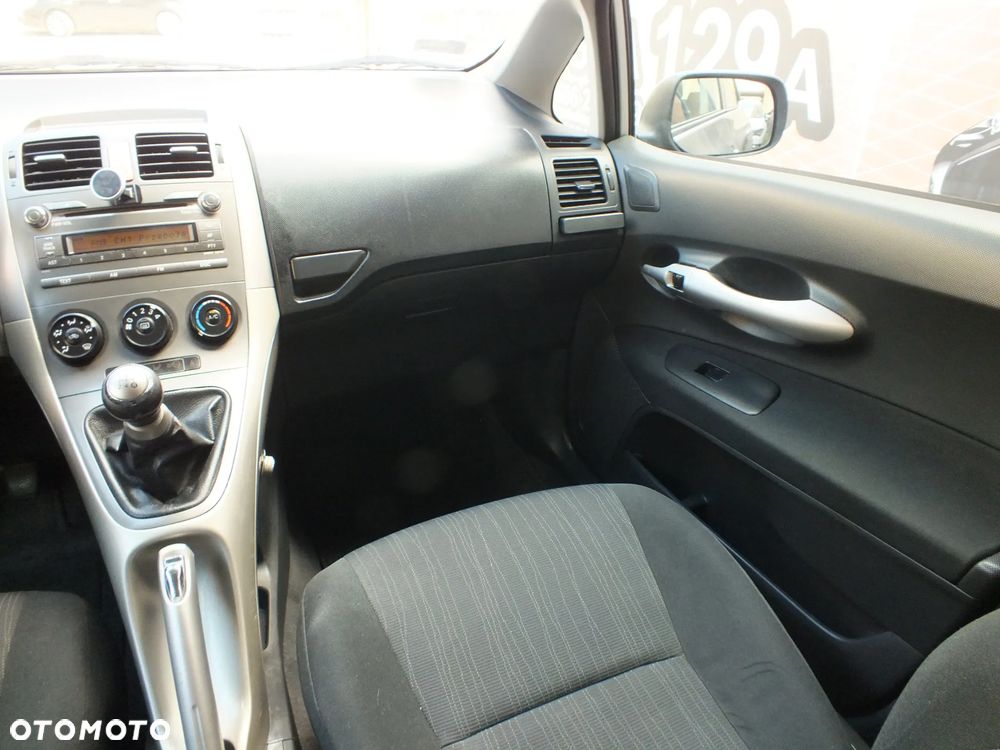 Toyota Auris - 17