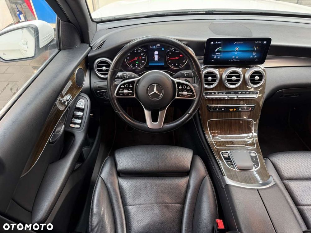 Mercedes-Benz GLC - 24